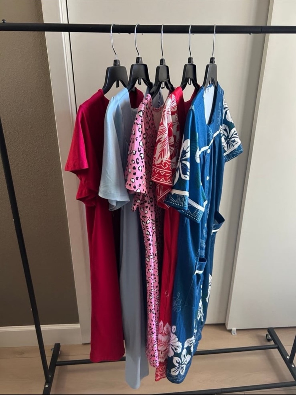Bundle of 5 Women's Size Small Muumuus / House
Dresses - Soft, Comfy Loungewear
